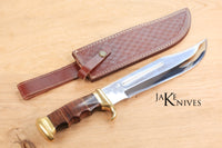 Bowie style hunting knife