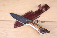 Hunting knife with its Deer antler made handle